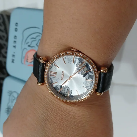 Fossil | Accessories | Fossil Floral Leather Womens Watch  display picture 2